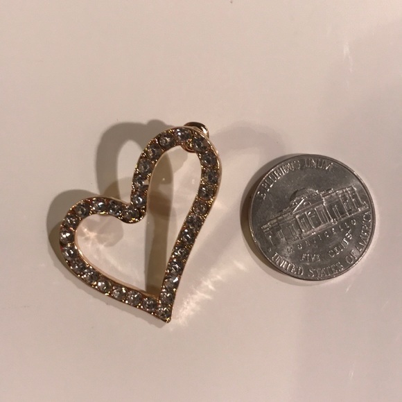 🌸💖PRETTY HEART SHAPED PIERCED EARRINGS💖🌸 - Picture 8 of 8